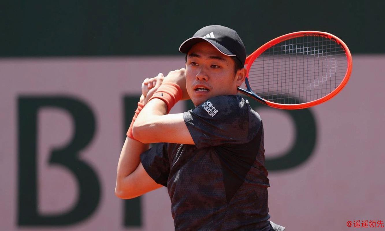 逆境上演逆袭好戏！吴易昺带病连闯四关获正赛首胜，首轮中国军团50%胜率